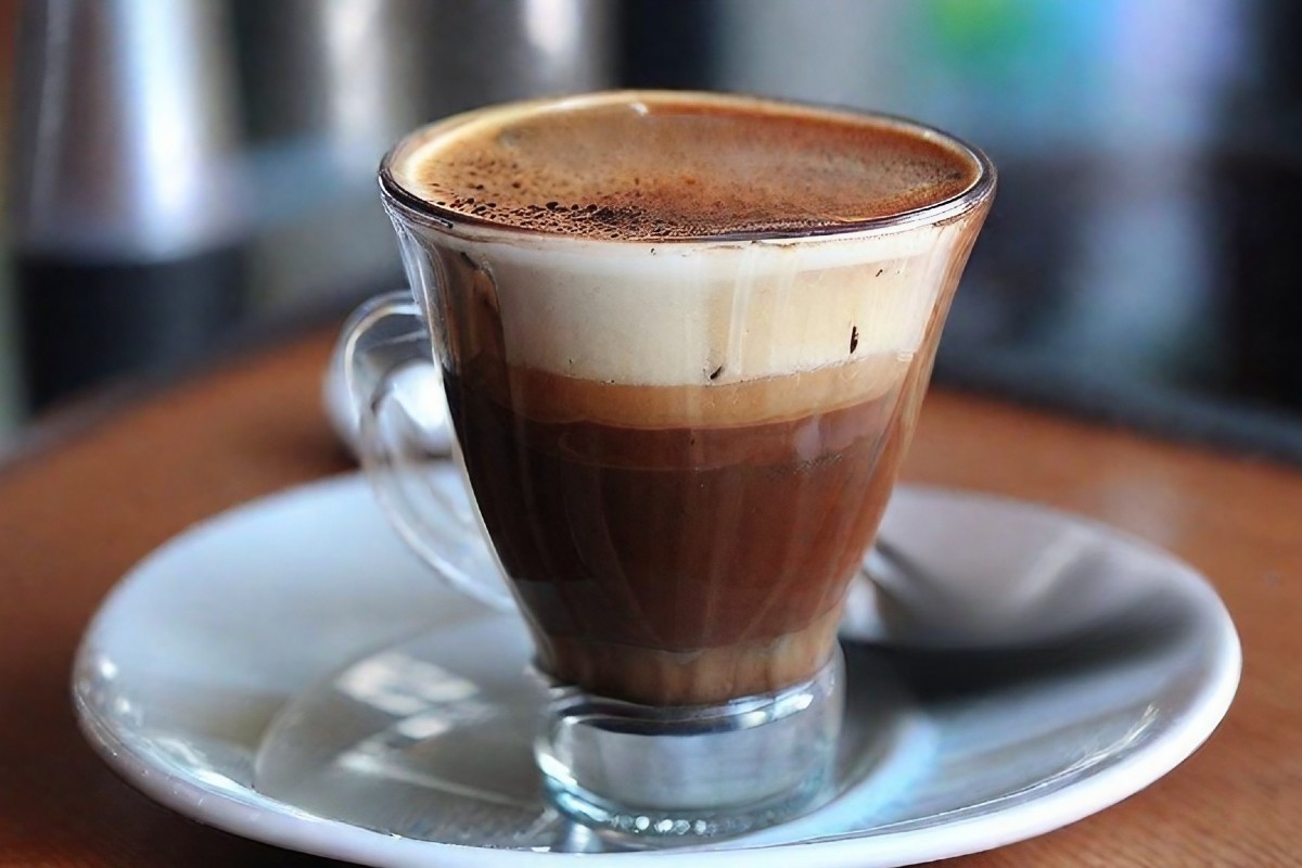 tazza di bevanda caffè "marocchino"